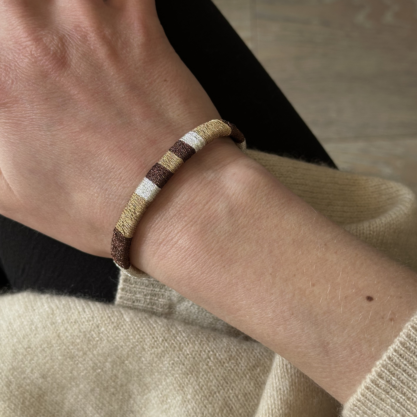 Bracelet jonc ethnique tissé main