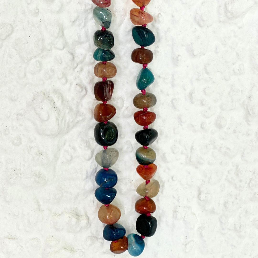 Collier en pierres de verre naturelles