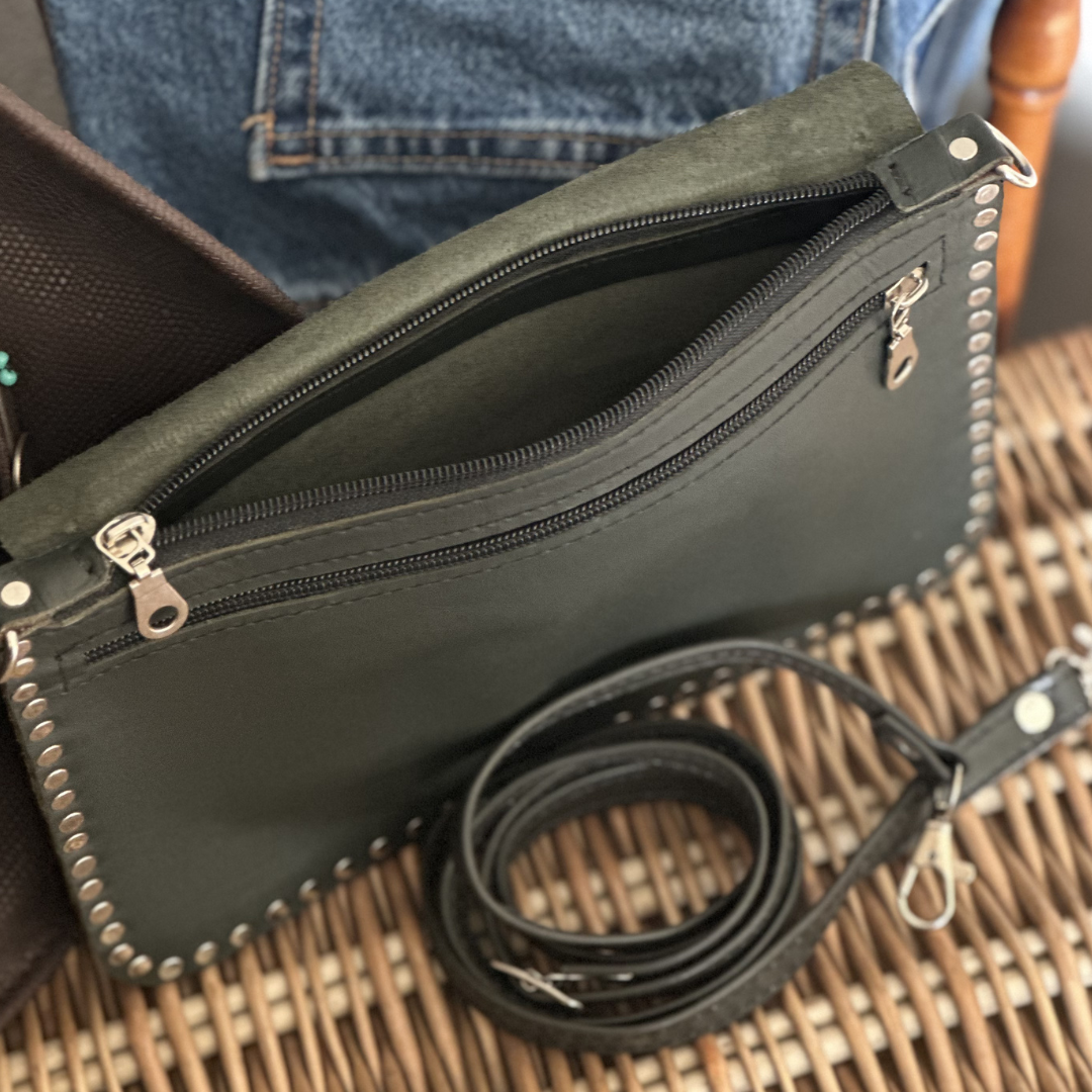 Pochette en cuir vert WESTERN