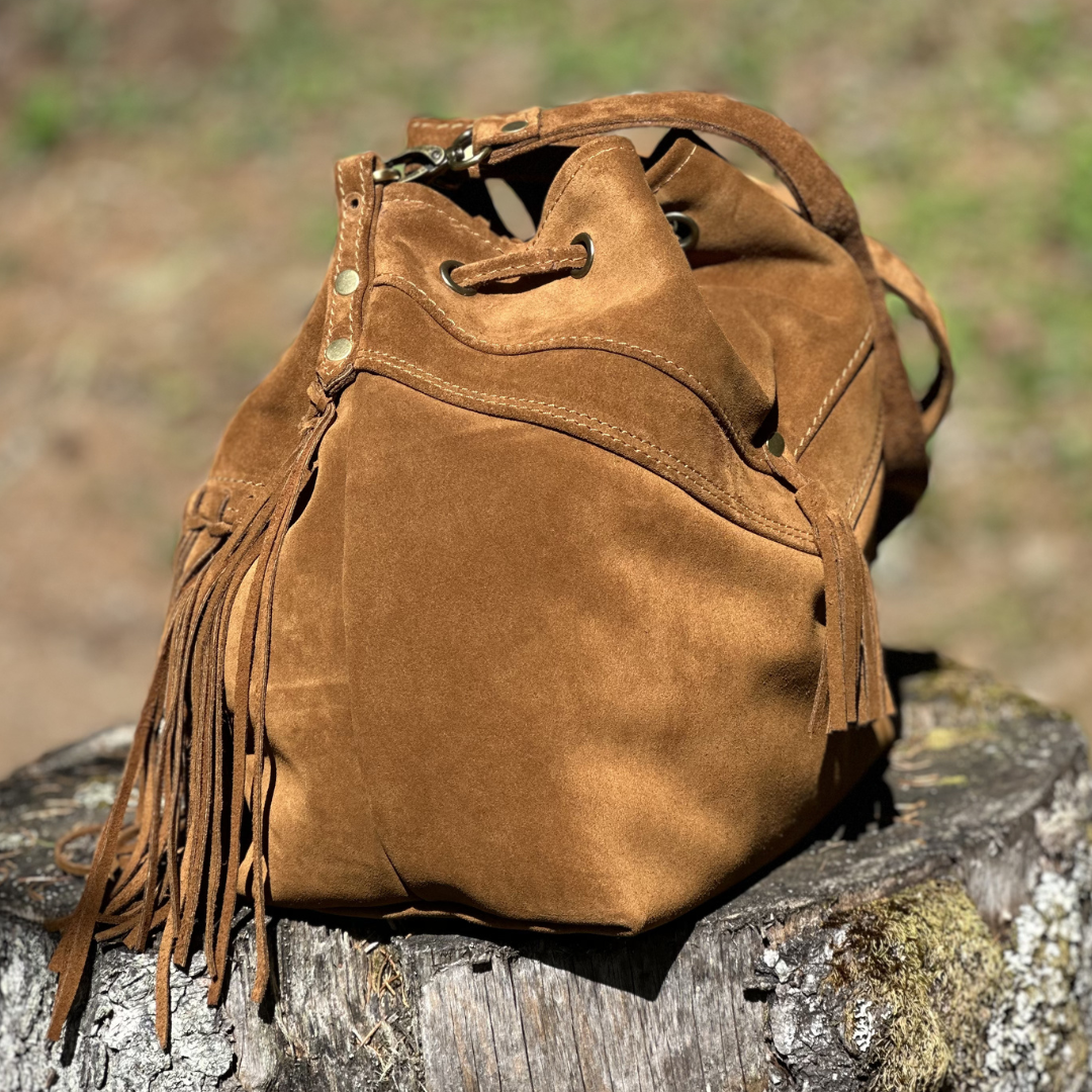 Sac seau en daim chestnut LA SAUVAGE