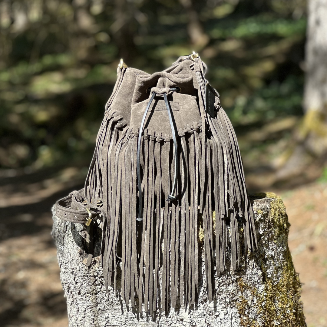 Sac seau en daim taupe LA SAUVAGE